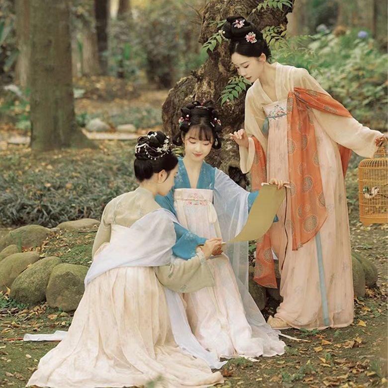 ストレートカラーカーディガン胸丈スカート唐風漢服女性夏仲良し衣装 セットアップ ストレートカラーカーディガン胸丈スカート唐風漢服女性夏仲良し衣装 セットアップ