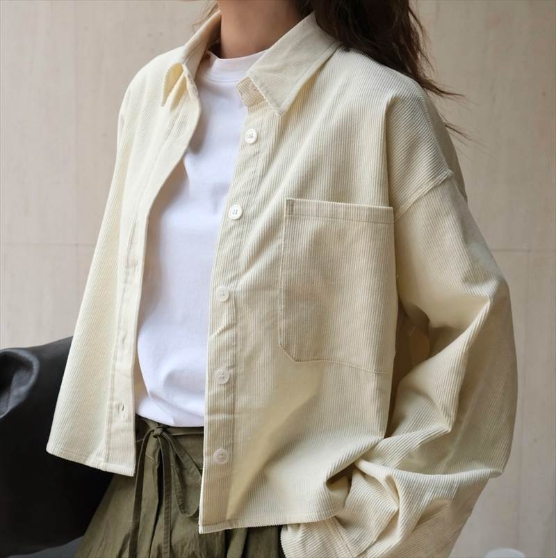 【早い者勝ち！】無地 オフホワイト オレンジ ストレート 襟付き 長袖 短丈トップス ショート丈 冬 秋 春 個性的 シャツ レディース