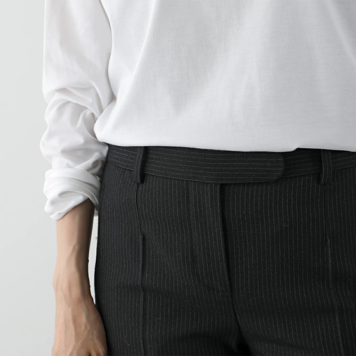 THE ROW ザ・ロウ パンツ BANEW PANT 7368 W2639 レディース テーラードパンツ ストライプ ローライズ バージンウール BME