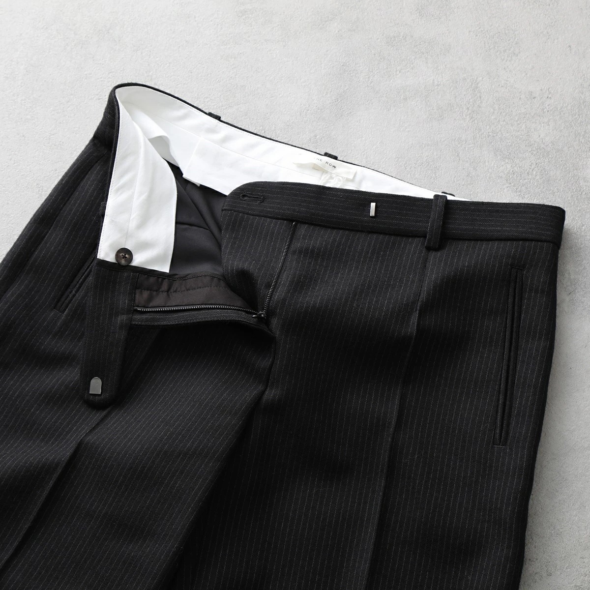 THE ROW ザ・ロウ パンツ BANEW PANT 7368 W2639 レディース テーラードパンツ ストライプ ローライズ バージンウール BME