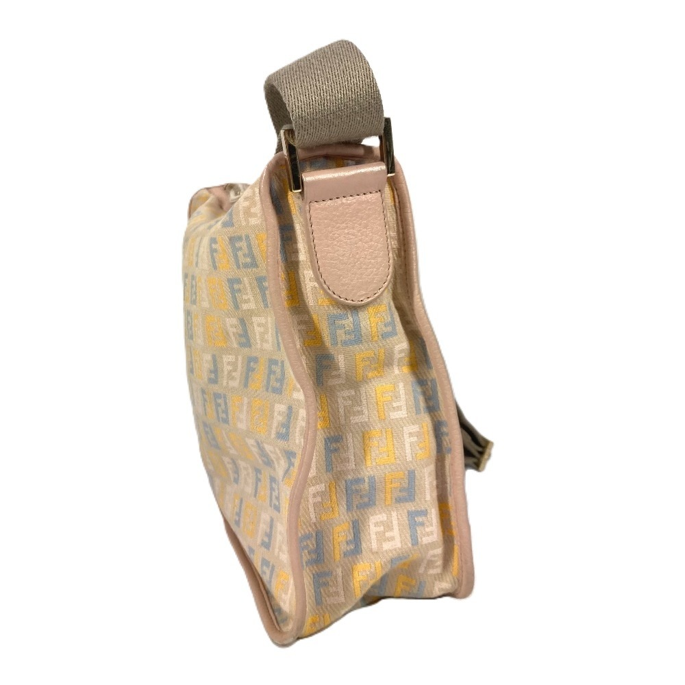 ショルダーバッグ ズッカ ロゴ カバン 斜め掛け チャーム付き レザー/キャンバス マルチカラー ショルダーバッグ ズッカ ロゴ カバン 斜め掛け チャーム付き レザー/キャンバス マルチカラー