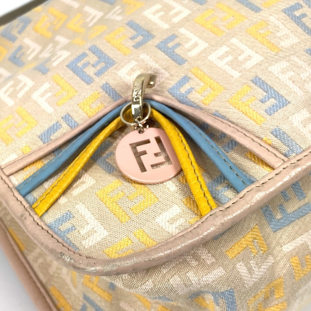 ショルダーバッグ ズッカ ロゴ カバン 斜め掛け チャーム付き レザー/キャンバス マルチカラー ショルダーバッグ ズッカ ロゴ カバン 斜め掛け チャーム付き レザー/キャンバス マルチカラー