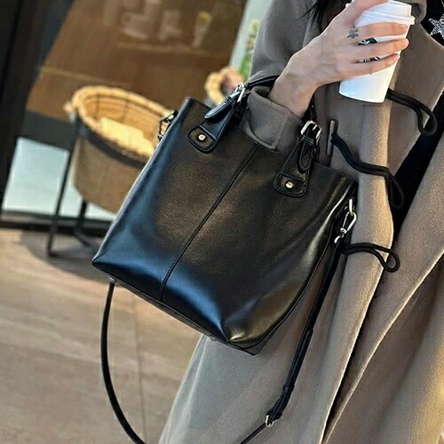 本牛革 ハンドバッグ 3way ショルダーバッグ トートバッグ 底鋲 レディース 肩掛け 斜め掛け 大人 通勤 おしゃれ フォーマル シンプル 無地 上品 ビジネス 入学式 卒業式 出張 旅行 母の日