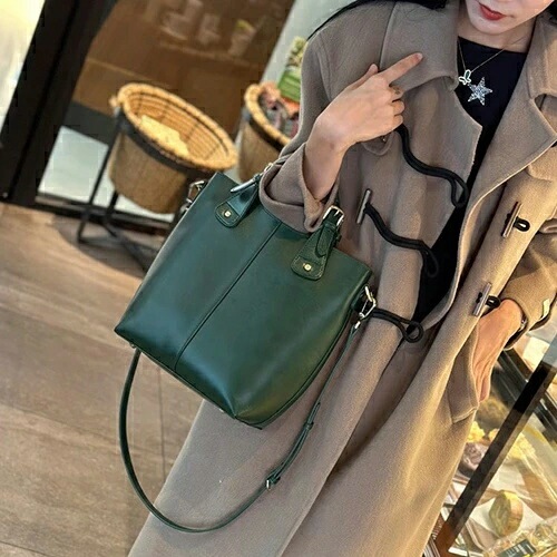 本牛革 ハンドバッグ 3way ショルダーバッグ トートバッグ 底鋲 レディース 肩掛け 斜め掛け 大人 通勤 おしゃれ フォーマル シンプル 無地 上品 ビジネス 入学式 卒業式 出張 旅行 母の日