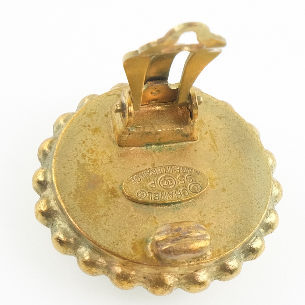 ココマーク ヴィンテージ イヤリング 金メッキ 黒 95P 約27g レディース 中古品 ココマーク ヴィンテージ イヤリング 金メッキ 黒 95P 約27g レディース 中古品