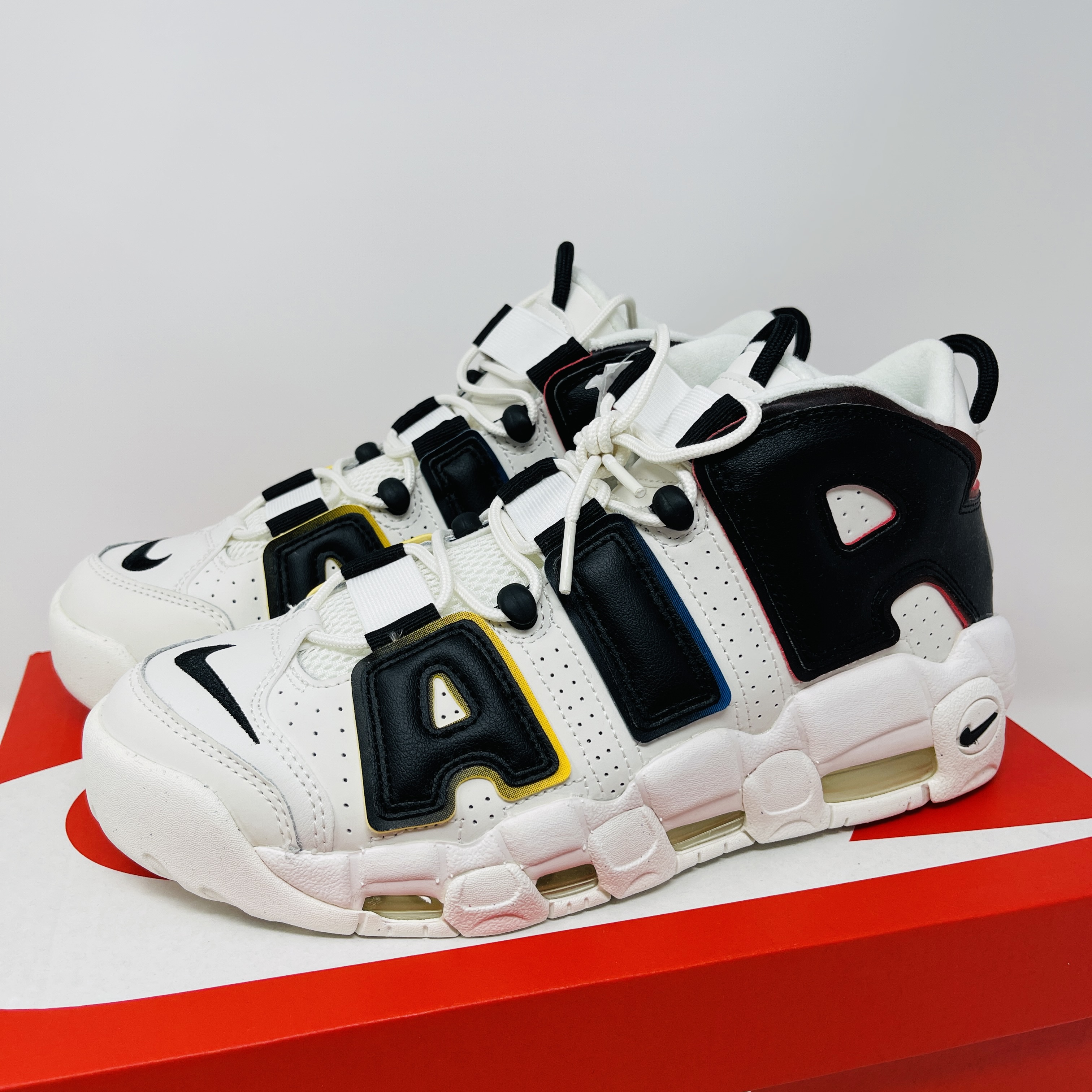 エアモア アップテンポ 96 トレーディング カード メンズスニーカー DM1297-100