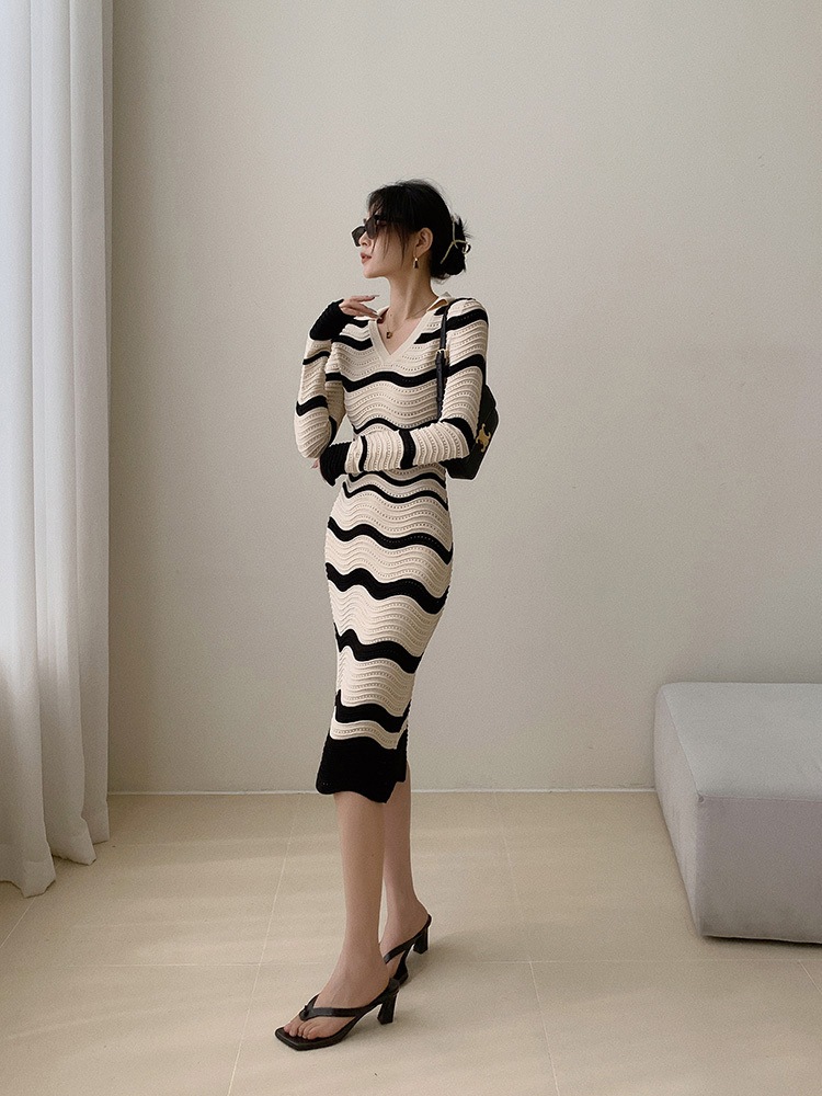レディース ファッション 個性的なデザイン ストライプ ニット ドレス 女性 秋 ハイエンド センス ウエスト 長袖 ボトムス スカート ＳＭＬXL かわいい 大人可愛い きれいめ シンプル