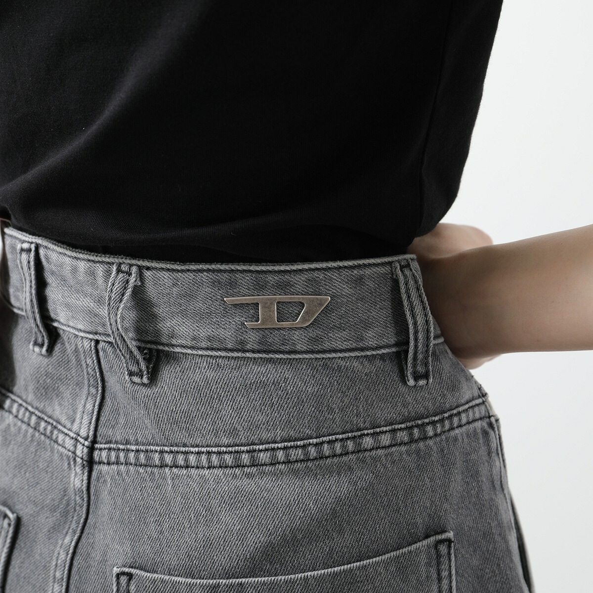 DIESEL ディーゼル ジーンズ D-SIRE-CARGO-D A13316 0DCBE レディース デニムパンツ カーゴパンツ ワイド ストレート コットン DIESEL ディーゼル ジーンズ D-SIRE-CARGO-D A13316 0DCBE レディース デニムパンツ カーゴパンツ ワイド ストレート コットン