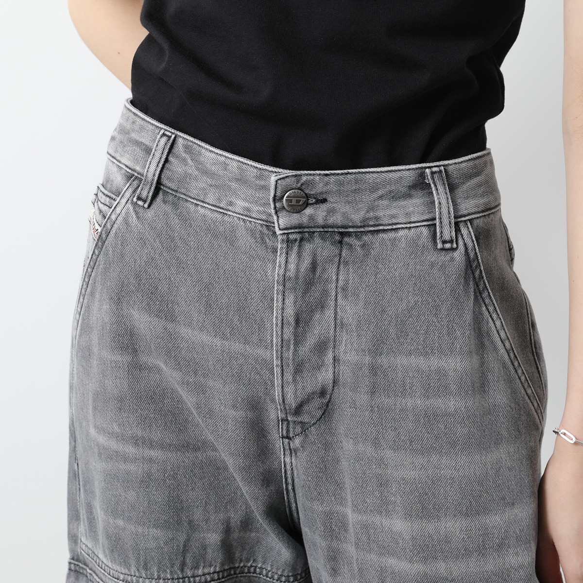 DIESEL ディーゼル ジーンズ D-SIRE-CARGO-D A13316 0DCBE レディース デニムパンツ カーゴパンツ ワイド ストレート コットン DIESEL ディーゼル ジーンズ D-SIRE-CARGO-D A13316 0DCBE レディース デニムパンツ カーゴパンツ ワイド ストレート コットン