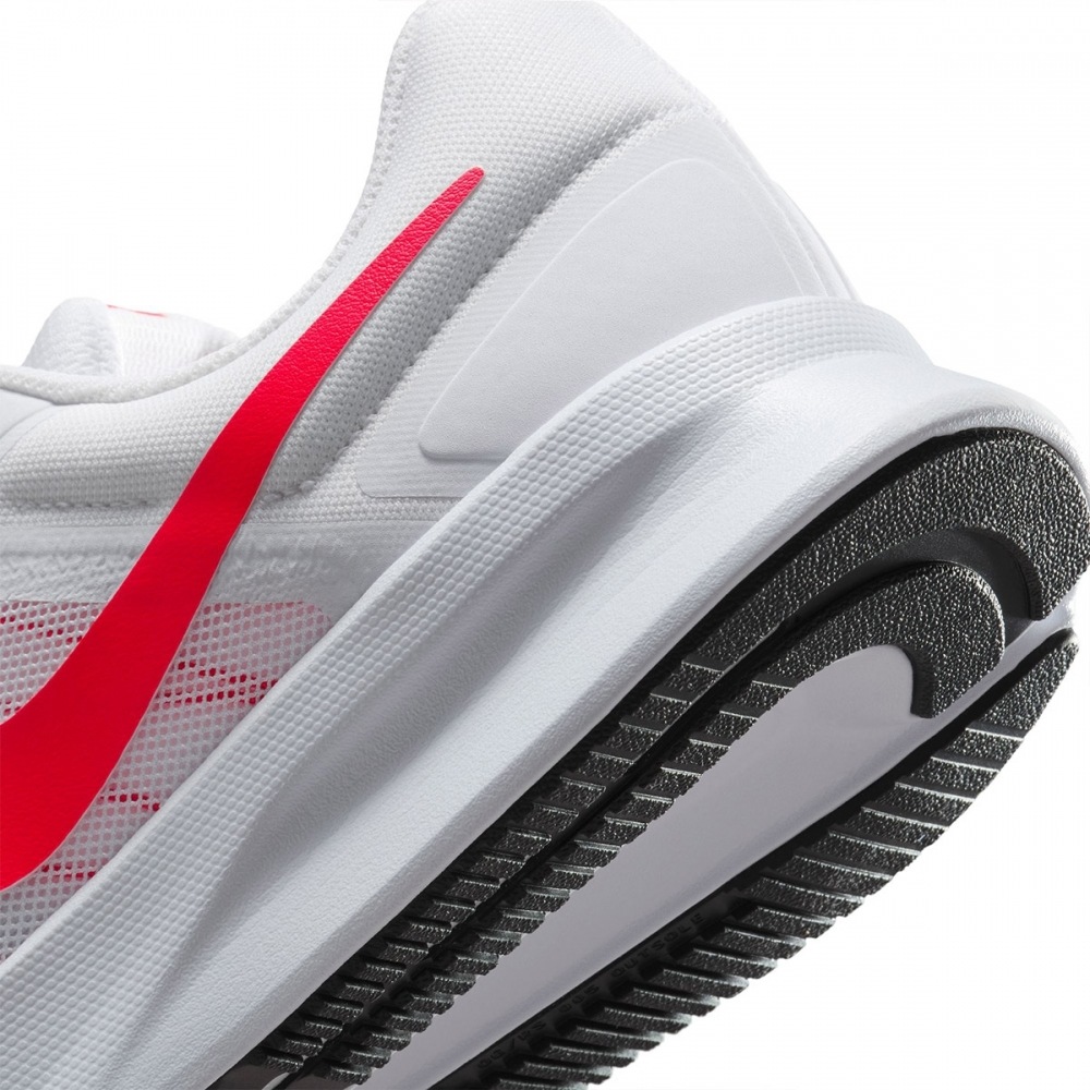 ナイキランスウィフト 3 DR2695-109 ナイキランスウィフト 3 DR2695-109