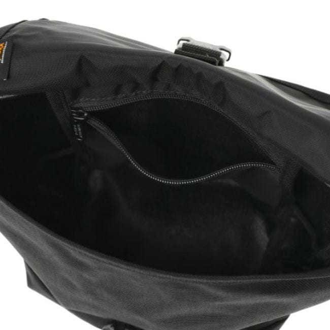 正規品 ナイロン メッセンジャー バッグ フラップ ジッパー ポケット ローレン マーティン ブラック 1603-FZP-LAUREN 正規品 ナイロン メッセンジャー バッグ フラップ ジッパー ポケット ローレン マーティン ブラック 1603-FZP-LAUREN