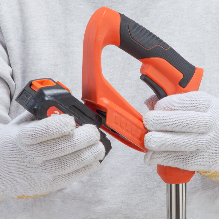 草刈り機 充電式 電動 充電式コードレス4WAY草刈り機 芝生 小枝 草木 雑草 壁際 軽量 ブレード 替え刃 ステンレス チップソー ナイロン刃 ナイロンコードカッター