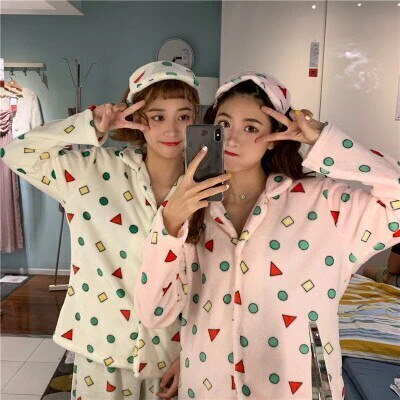 Qoo10] 秋冬 クレヨンしんちゃん パジャマ 上下