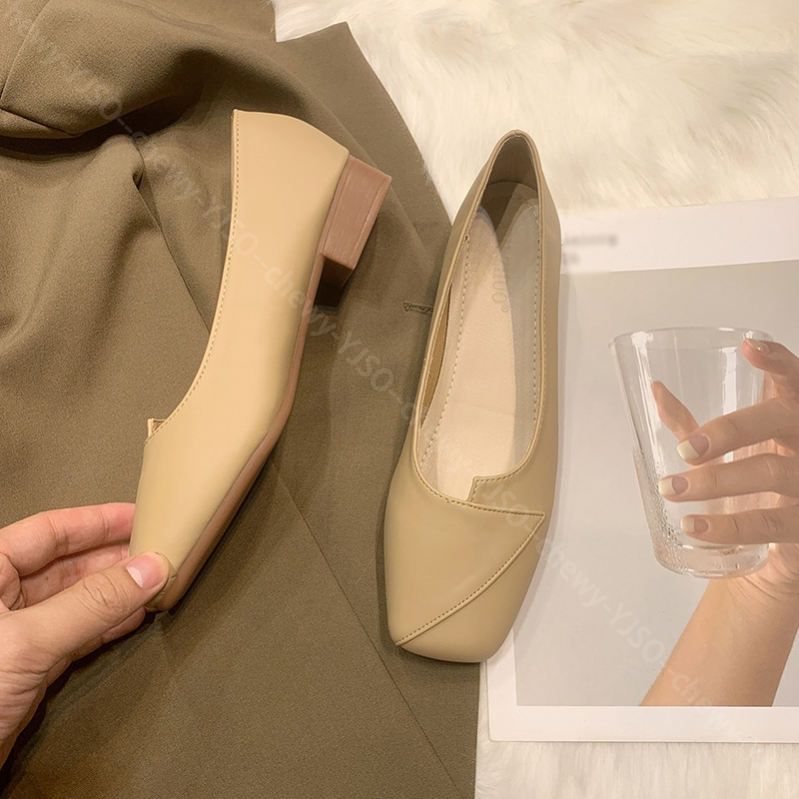 500円OFFクーポン パンプス ローヒール ウェディングシューズ フラットヒール ビジュー キャバ 結婚式 パーティー レディース 靴 痛くない 歩きやすい グリッター キラキラ スクエアトゥ お呼 500円OFFクーポン パンプス ローヒール ウェディングシューズ フラットヒール ビジュー キャバ 結婚式 パーティー レディース 靴 痛くない 歩きやすい グリッター キラキラ スクエアトゥ お呼