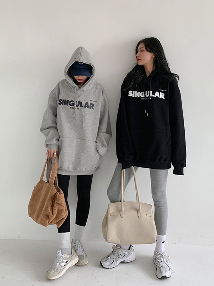 トップス パーカー スウェット ミディアム丈 半端丈 長袖 ボリューム袖 ドロップショルダー ストレート ワイド もこもこ モコモコ フード付き ポケット かわいい シンプル カジュアル 大人 トップス パーカー スウェット ミディアム丈 半端丈 長袖 ボリューム袖 ドロップショルダー ストレート ワイド もこもこ モコモコ フード付き ポケット かわいい シンプル カジュアル 大人