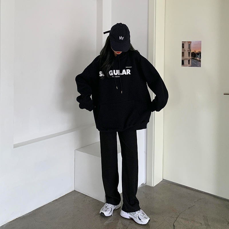 トップス パーカー スウェット ミディアム丈 半端丈 長袖 ボリューム袖 ドロップショルダー ストレート ワイド もこもこ モコモコ フード付き ポケット かわいい シンプル カジュアル 大人 トップス パーカー スウェット ミディアム丈 半端丈 長袖 ボリューム袖 ドロップショルダー ストレート ワイド もこもこ モコモコ フード付き ポケット かわいい シンプル カジュアル 大人