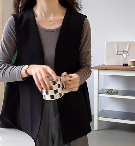 レディース トップス ベスト 前開き ミドル丈 袖なし ノースリーブ 異国風 大人可愛い シンプル カジュアル おしゃれ レトロ ボーイッシュ ルーズ 個性的 クール ナチュラル 知的 ハンサム レディース トップス ベスト 前開き ミドル丈 袖なし ノースリーブ 異国風 大人可愛い シンプル カジュアル おしゃれ レトロ ボーイッシュ ルーズ 個性的 クール ナチュラル 知的 ハンサム