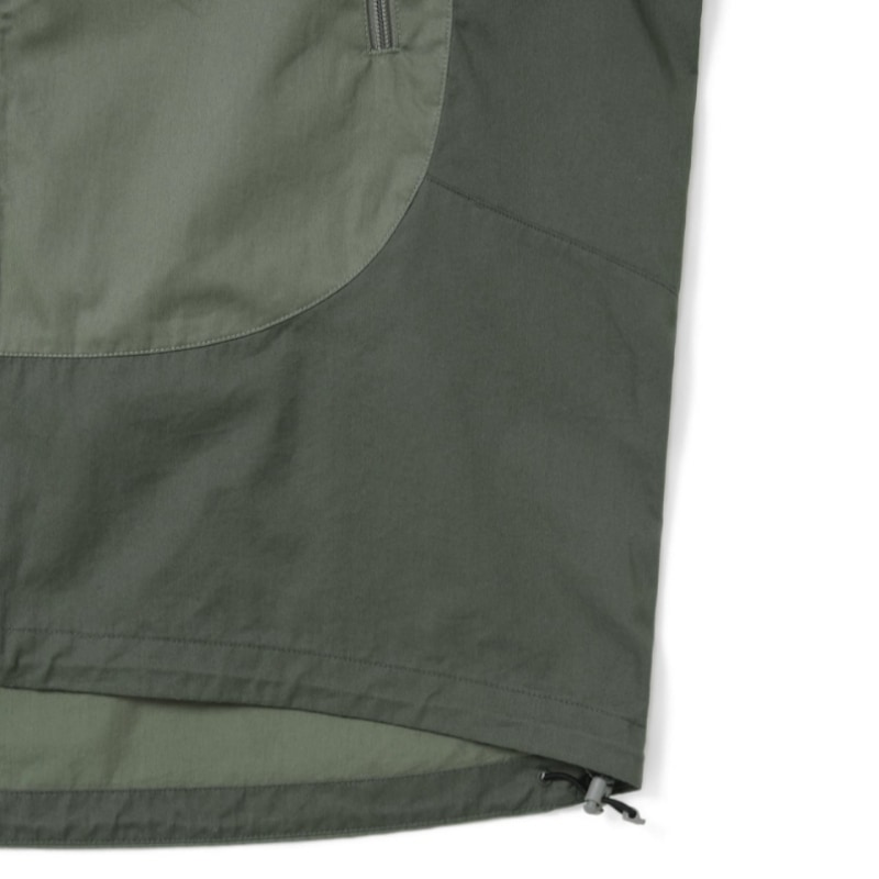 これは決してあのPCUジャケットオリーブではない