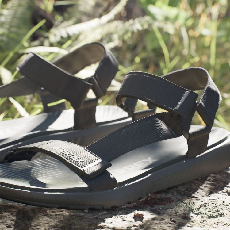 メンズ・ユニセックス スリッパ&サンダル テレックス Hydroterra ライトサンダル / Terrex Hydroterra Light Sandals ID4273