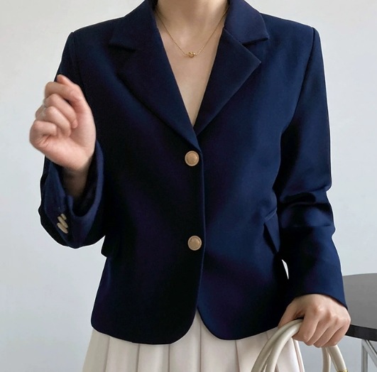 レディース ジャケット アウター 上着 ショート 長袖 襟付き ストレート ポケット 大人可愛い きれいめ シンプル カジュアル 上品 おしゃれ かっこいい こなれ感 クール エレガント ナチュラル