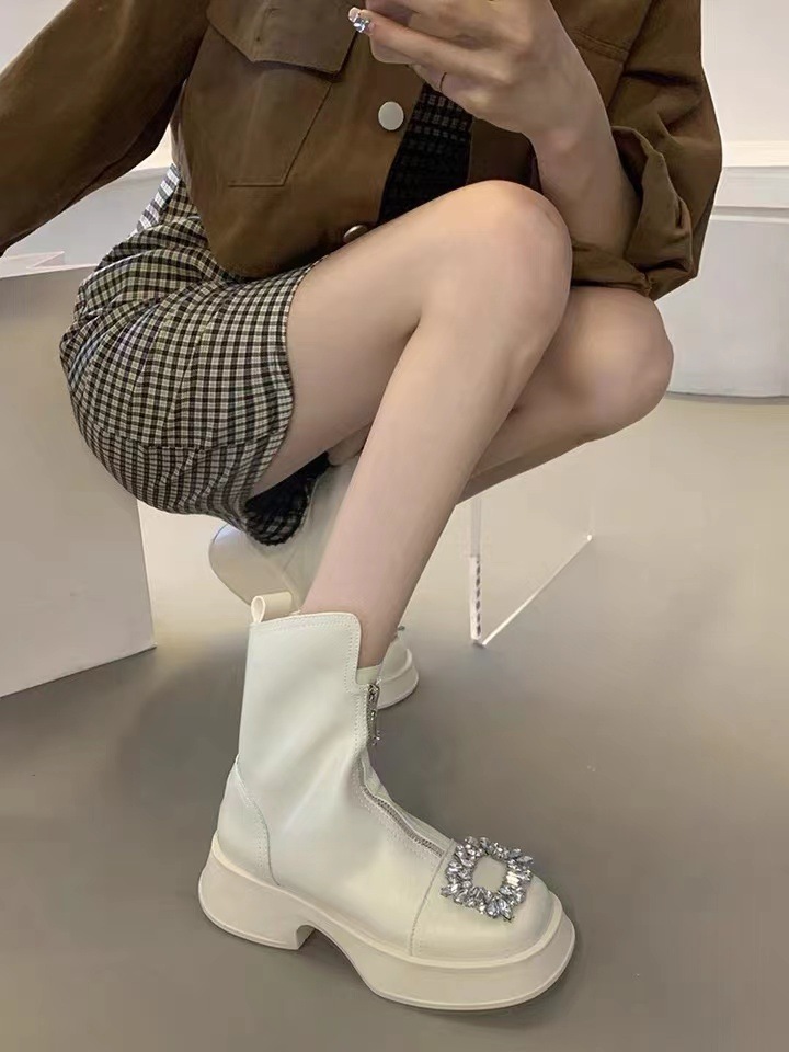 ビジュー厚底ブーツ 厚底ビジューバックルブーツ レザーブーツ. ミドルブーツ 厚底ブーツ. レディース ブーツ 厚底 フロントジッパー 3カラー D283 ビジュー厚底ブーツ 厚底ビジューバックルブーツ レザーブーツ. ミドルブーツ 厚底ブーツ. レディース ブーツ 厚底 フロントジッパー 3カラー D283