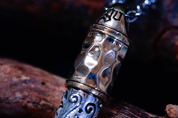 マリア グアダルーペの聖母 牙 爪 十字架 クロス ゴールド シルバー925 ペンダント ネックレス