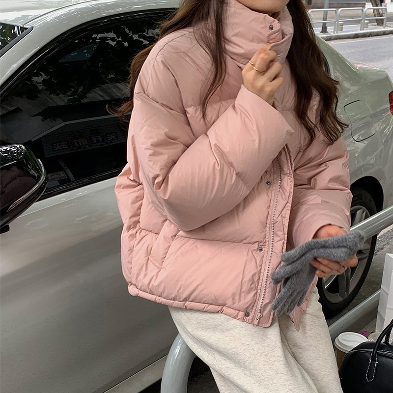 女性のための白いショートダウンジャケット2024新しい韓国スタイルのホワイトダックダウン肥厚スリムスタンドカラー小さな冬コート 女性のための白いショートダウンジャケット2024新しい韓国スタイルのホワイトダックダウン肥厚スリムスタンドカラー小さな冬コート