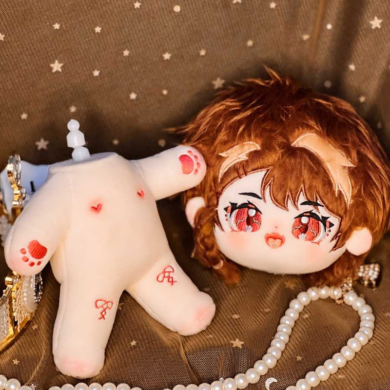 かわいいアニメのスターの公仔q版の小さい看護婦のぬいぐるみのおもちゃの長い毛は毛を揚げます