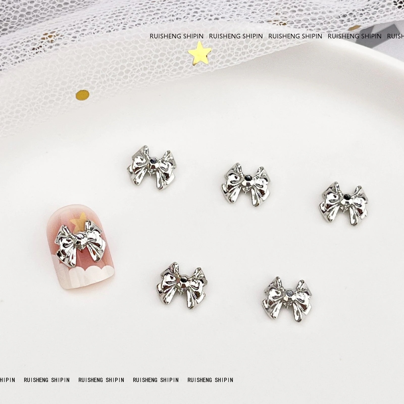 【10個セット】粒入合金の蝶結びのネイルアクセサリーのレトロで軽い豪華な白k色のリボンの銀色の蝶ネクタイの爪のアクセサリー 【10個セット】粒入合金の蝶結びのネイルアクセサリーのレトロで軽い豪華な白k色のリボンの銀色の蝶ネクタイの爪のアクセサリー