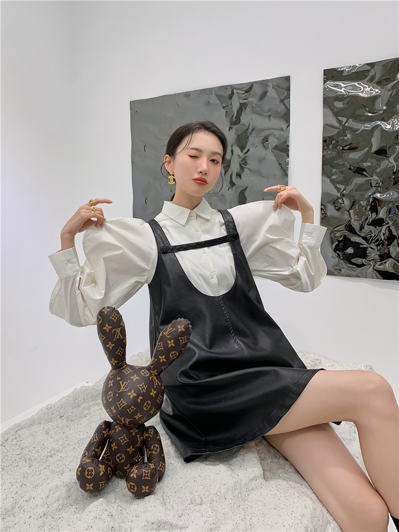 セット デザイン ワンピース ブラウス ジャンパースカート ミニ丈 袖あり 長袖 ボリュームスリーブ 襟付き シャツカラー ビッグカラー デザイン 美ライン ニュアンス レザー PU 起毛 ツーピース セット デザイン ワンピース ブラウス ジャンパースカート ミニ丈 袖あり 長袖 ボリュームスリーブ 襟付き シャツカラー ビッグカラー デザイン 美ライン ニュアンス レザー PU 起毛 ツーピース