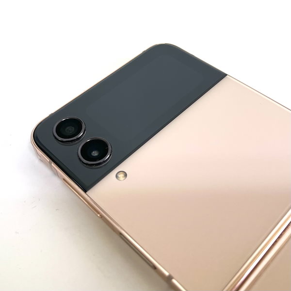 Galaxy Z Flip4 ベージュ 本体☆256GB☆ギャル携帯♡