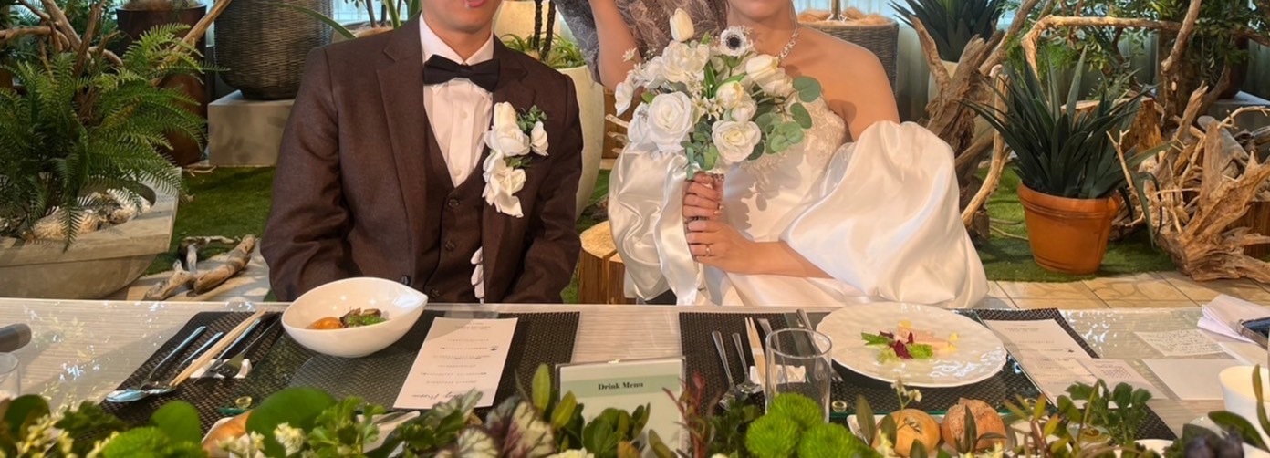パフスリーブ オフホワイト 光沢感 ストレッチ 可愛い 取り外し袖 色直し 結婚式/披露宴