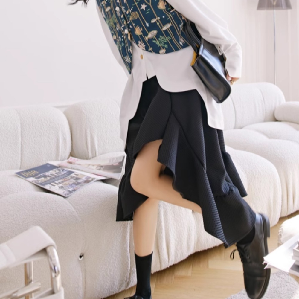 ボトムス スカート ミモレ丈スカート 段フリル ミモレ丈 セミフレア かわいい 大人可愛い きれいめ シンプル カジュアル 上品 おしゃれ かっこいい 大人女子 こなれ感 個性的 主役級 存在感