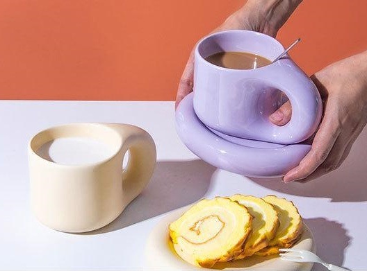 丸みのある優しい色味のカップ&ソーサーセット 北欧デザイン 丸みのある優しい色味のカップ&ソーサーセット 北欧デザイン