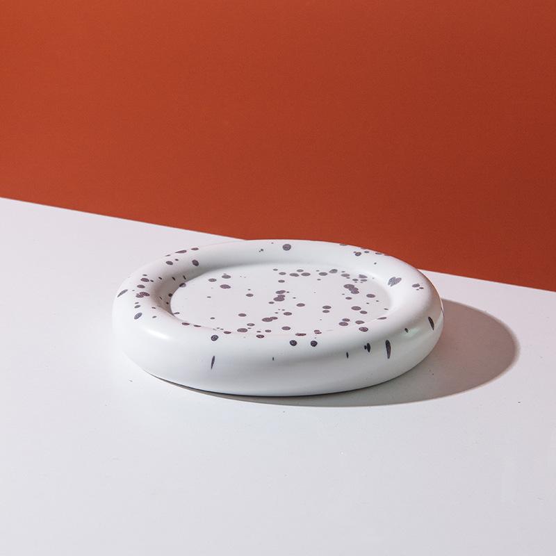 丸みのある優しい色味のカップ&ソーサーセット 北欧デザイン 丸みのある優しい色味のカップ&ソーサーセット 北欧デザイン