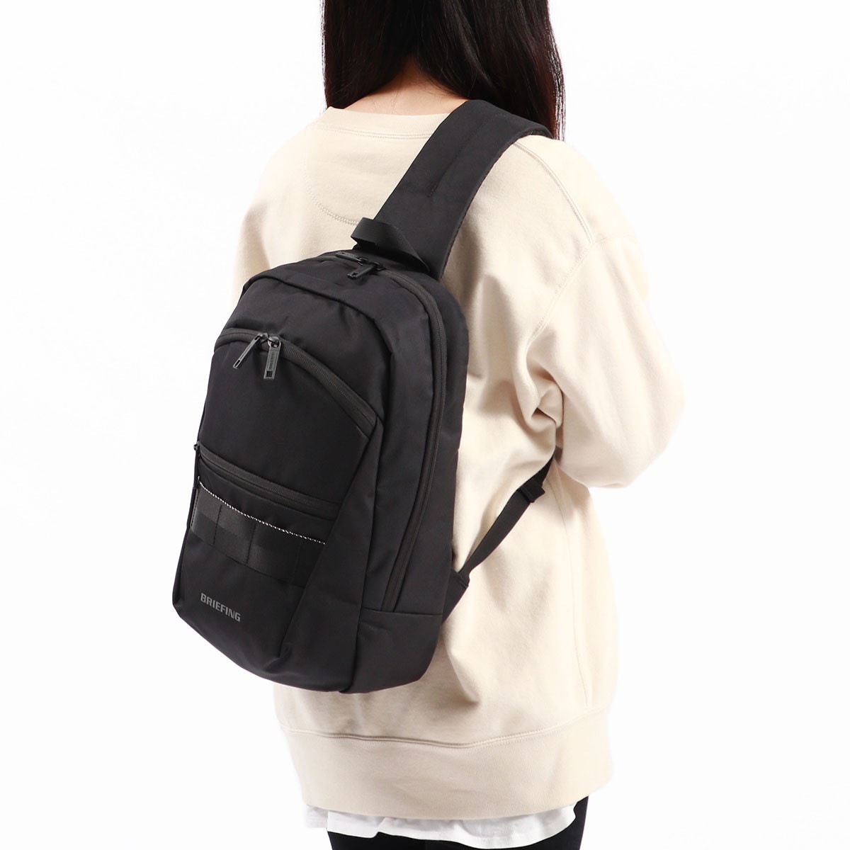 日本正規品 ボディバッグ MFC COLLECTION SLING WR ショルダーバッグ 7.3L A4 大容量 縦型 PC収納 BRA231L43