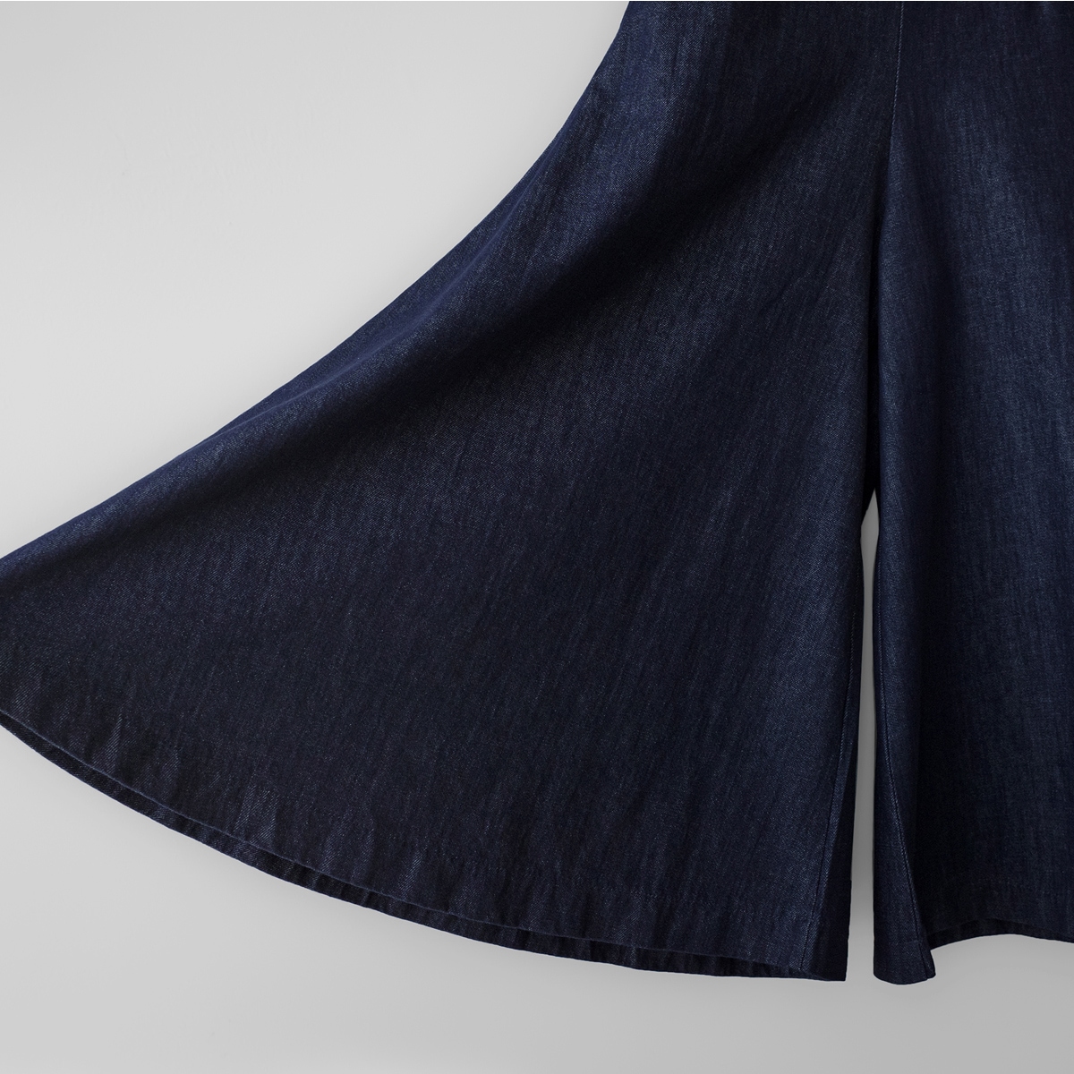 パンツ ガウチョパンツ デニムパンツ バギーパンツ ロング ロング丈 アンクル丈 フレア ワイド ガウチョ Aライン ウエストゴム 伸縮性 綿 デニム ブルーデニム 大人可愛い カジュアル 大人