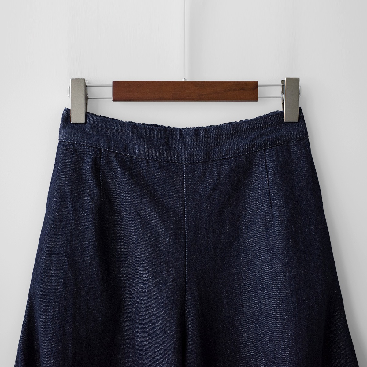 パンツ ガウチョパンツ デニムパンツ バギーパンツ ロング ロング丈 アンクル丈 フレア ワイド ガウチョ Aライン ウエストゴム 伸縮性 綿 デニム ブルーデニム 大人可愛い カジュアル 大人