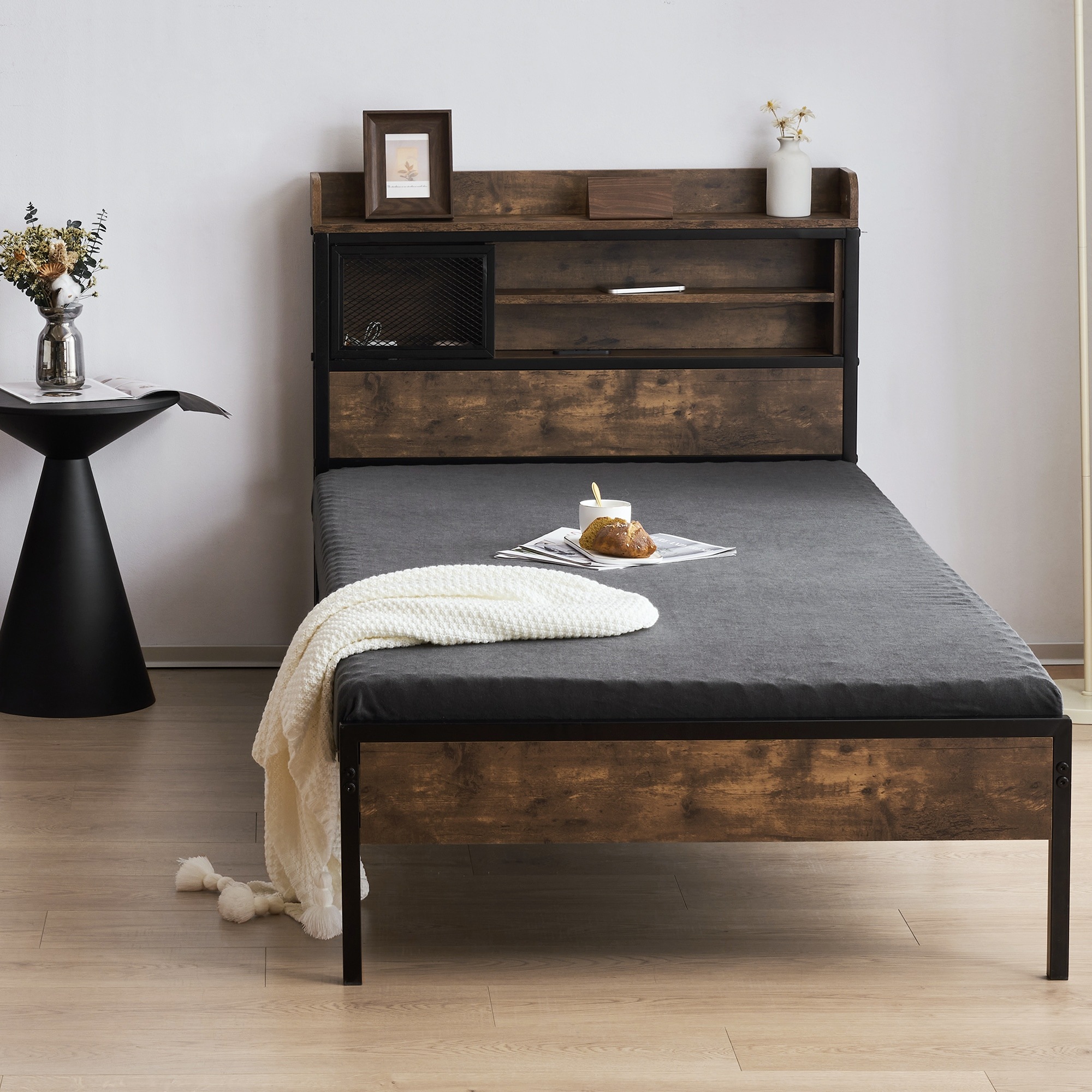 【国内発送M】60S ベッドフレーム シングル シングルベッド パイプベッド コンセント付き 宮付き 木 コンセント ベッド 木製 下収納 スチール おしゃれ ヴィンテージ風 アイアンベッド シンプル 【国内発送M】60S ベッドフレーム シングル シングルベッド パイプベッド コンセント付き 宮付き 木 コンセント ベッド 木製 下収納 スチール おしゃれ ヴィンテージ風 アイアンベッド シンプル