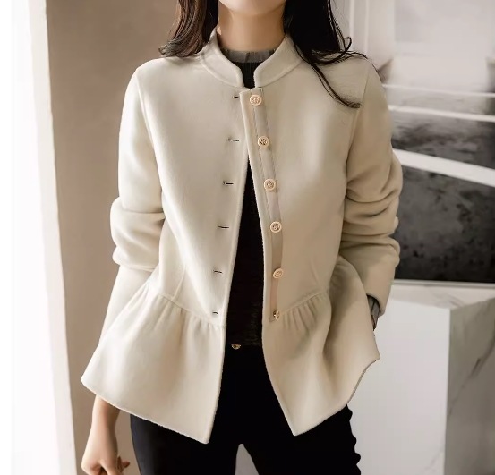 レディース コート アウター 上着 ウール ミドル丈 長袖 フェミニン フリル ボタン 切り替えデザイン 裏起毛 かわいい 大人可愛い きれいめ シンプル 上品 おしゃれ レトロ ガーリー 個性的 レディース コート アウター 上着 ウール ミドル丈 長袖 フェミニン フリル ボタン 切り替えデザイン 裏起毛 かわいい 大人可愛い きれいめ シンプル 上品 おしゃれ レトロ ガーリー 個性的
