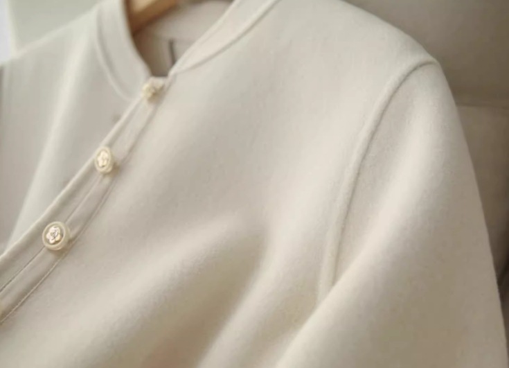 レディース コート アウター 上着 ウール ミドル丈 長袖 フェミニン フリル ボタン 切り替えデザイン 裏起毛 かわいい 大人可愛い きれいめ シンプル 上品 おしゃれ レトロ ガーリー 個性的 レディース コート アウター 上着 ウール ミドル丈 長袖 フェミニン フリル ボタン 切り替えデザイン 裏起毛 かわいい 大人可愛い きれいめ シンプル 上品 おしゃれ レトロ ガーリー 個性的