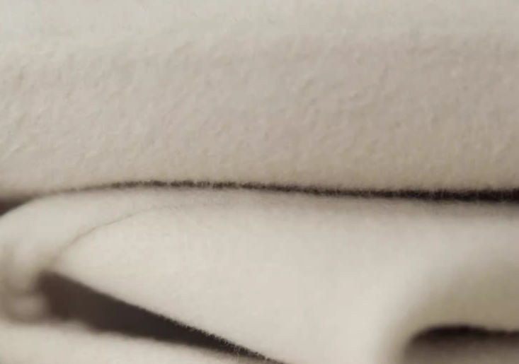 レディース コート アウター 上着 ウール ミドル丈 長袖 フェミニン フリル ボタン 切り替えデザイン 裏起毛 かわいい 大人可愛い きれいめ シンプル 上品 おしゃれ レトロ ガーリー 個性的 レディース コート アウター 上着 ウール ミドル丈 長袖 フェミニン フリル ボタン 切り替えデザイン 裏起毛 かわいい 大人可愛い きれいめ シンプル 上品 おしゃれ レトロ ガーリー 個性的