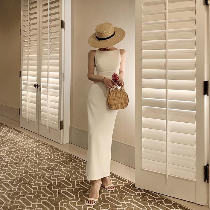 パーティドレス レディース ワンピース ロング 袖なし ノースリーブ ボートネック タイト スリム 細身 ストレート きれいめ シンプル 上品 おしゃれ かっこいい クール 存在感 フォーマル 無地