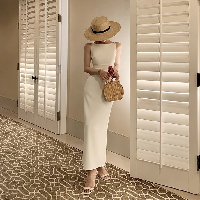 パーティドレス レディース ワンピース ロング 袖なし ノースリーブ ボートネック タイト スリム 細身 ストレート きれいめ シンプル 上品 おしゃれ かっこいい クール 存在感 フォーマル 無地