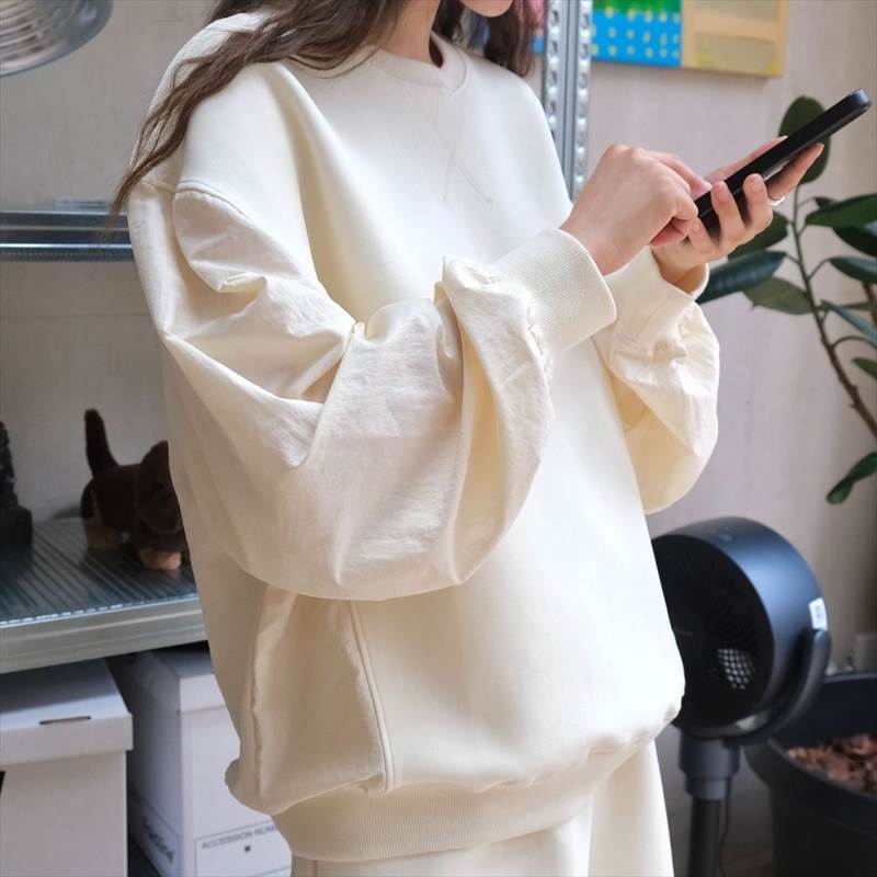 トップス レディース カットソー プルオーバー ワイド 個性的 春 秋 冬 長袖 ボリューム袖 ラウンドネック 切り替えデザイン ネイビー オフホワイト 無地 フリーサイズ 異素材MIX オフィス 学