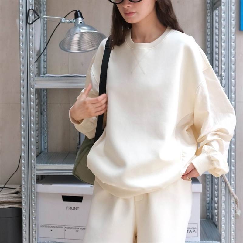 トップス レディース カットソー プルオーバー ワイド 個性的 春 秋 冬 長袖 ボリューム袖 ラウンドネック 切り替えデザイン ネイビー オフホワイト 無地 フリーサイズ 異素材MIX オフィス 学