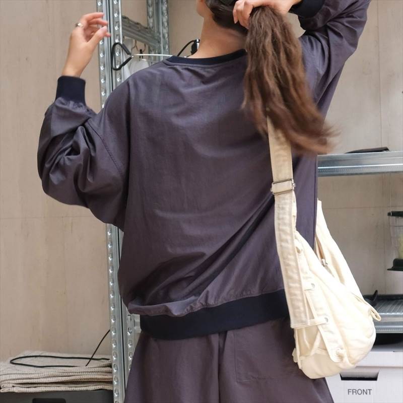 トップス レディース カットソー プルオーバー ワイド 個性的 春 秋 冬 長袖 ボリューム袖 ラウンドネック 切り替えデザイン ネイビー オフホワイト 無地 フリーサイズ 異素材MIX オフィス 学