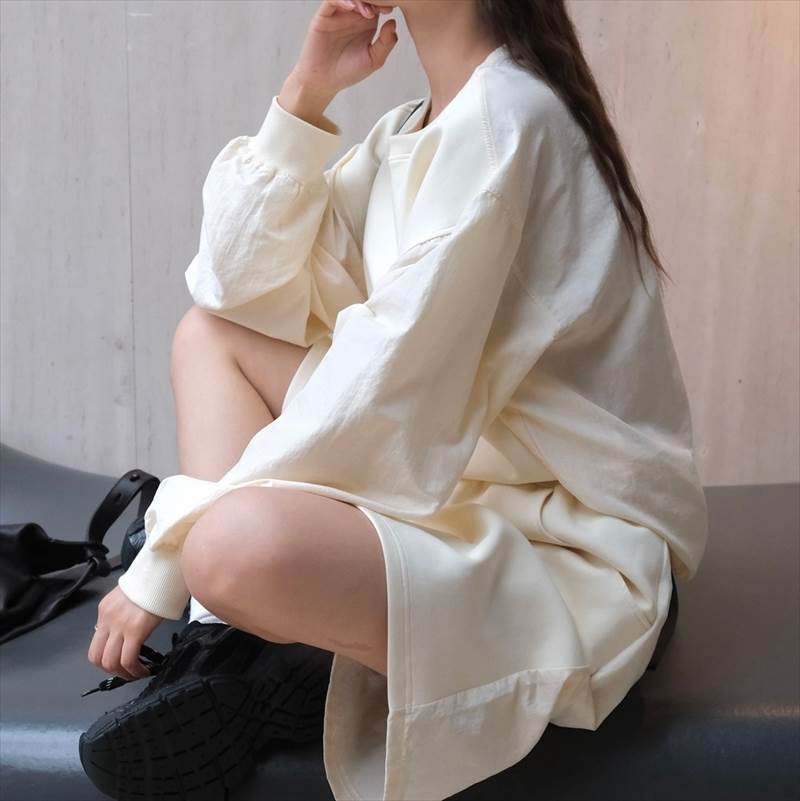 トップス レディース カットソー プルオーバー ワイド 個性的 春 秋 冬 長袖 ボリューム袖 ラウンドネック 切り替えデザイン ネイビー オフホワイト 無地 フリーサイズ 異素材MIX オフィス 学