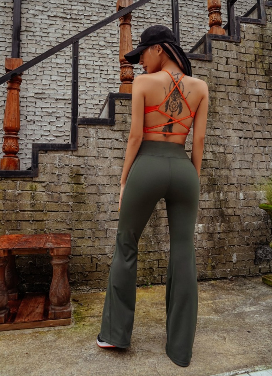 トップス ブラトップ チューブトップ キャミソール トップス ミニ丈 ショート丈 袖なし ノースリーブ ワンショルダー 襟なし タイト 細身 編み込み 伸縮性 きれいめ シンプル カジュアル 大人