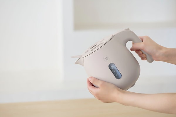 新品未使用】SMEG スメッグ ケトル(シャンパンマット) ONLINE SHOP